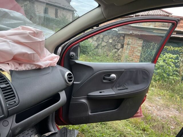 Ниссан Ноут 2007 в Виннице на Automoto.ua Красный Ниссан Ноут, объемом двигателя 1.4 л и пробегом 120 тыс. км за 2000 $, фото 10 на Automoto.ua