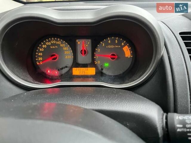 Красный Ниссан Ноут, объемом двигателя 1.6 л и пробегом 232 тыс. км за 5250 $, фото 33 на Automoto.ua