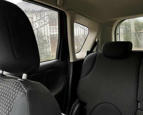 Красный Ниссан Ноут, объемом двигателя 1.6 л и пробегом 232 тыс. км за 5250 $, фото 29 на Automoto.ua