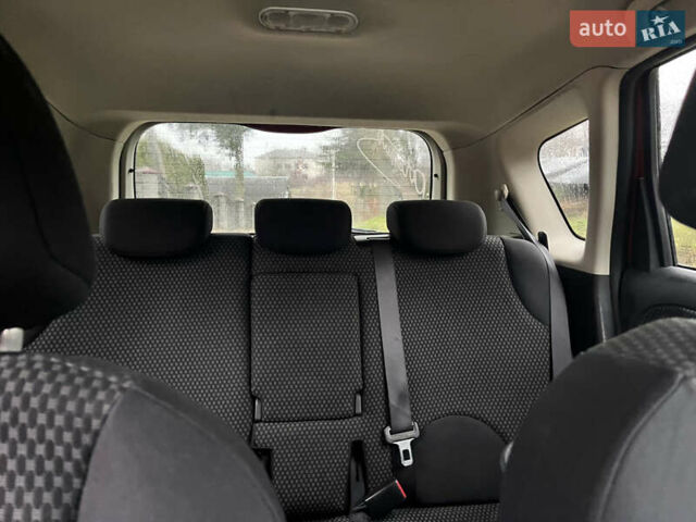 Красный Ниссан Ноут, объемом двигателя 1.6 л и пробегом 223 тыс. км за 5350 $, фото 30 на Automoto.ua