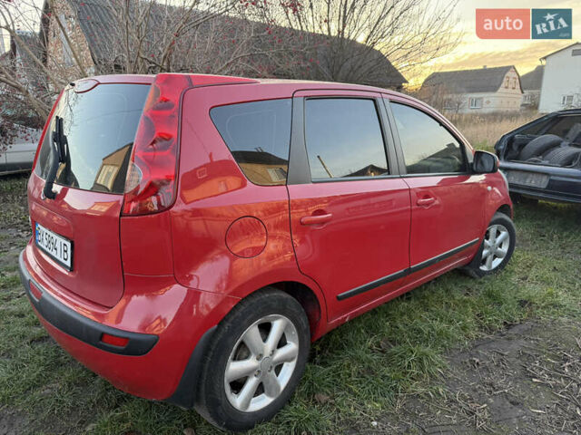 Красный Ниссан Ноут, объемом двигателя 1.39 л и пробегом 373 тыс. км за 2999 $, фото 2 на Automoto.ua