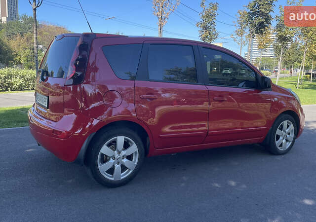 Красный Ниссан Ноут, объемом двигателя 1.6 л и пробегом 169 тыс. км за 6500 $, фото 5 на Automoto.ua