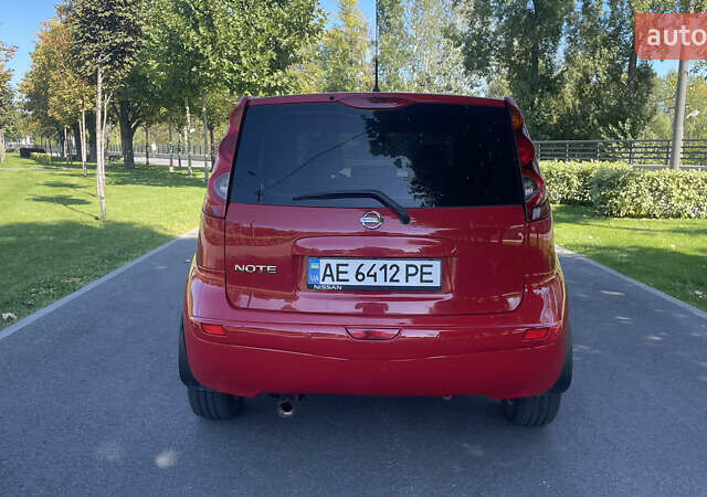 Красный Ниссан Ноут, объемом двигателя 1.6 л и пробегом 169 тыс. км за 6500 $, фото 7 на Automoto.ua