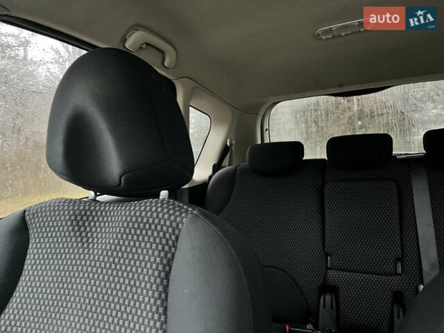 Красный Ниссан Ноут, объемом двигателя 1.6 л и пробегом 223 тыс. км за 5350 $, фото 11 на Automoto.ua