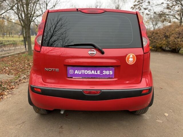 Красный Ниссан Ноут, объемом двигателя 1.6 л и пробегом 240 тыс. км за 4750 $, фото 3 на Automoto.ua
