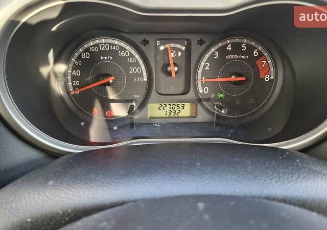 Червоний Ніссан Ноут, об'ємом двигуна 1.6 л та пробігом 227 тис. км за 5000 $, фото 25 на Automoto.ua