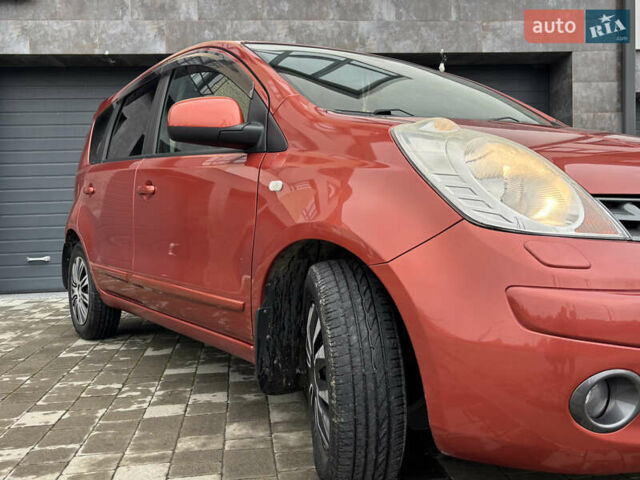Червоний Ніссан Ноут, об'ємом двигуна 1.6 л та пробігом 142 тис. км за 7000 $, фото 6 на Automoto.ua