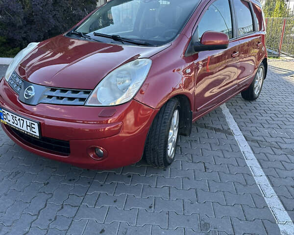 Красный Ниссан Ноут, объемом двигателя 1.6 л и пробегом 230 тыс. км за 6100 $, фото 3 на Automoto.ua