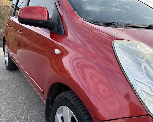 Ниссан Ноут 2008 в Киеве на Automoto.ua Красный Ниссан Ноут, объемом двигателя 1.6 л и пробегом 260 тыс. км за 5250 $, фото 12 на Automoto.ua