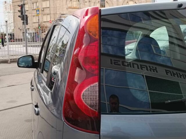 Червоний Ніссан Ноут, об'ємом двигуна 1.4 л та пробігом 254 тис. км за 5490 $, фото 5 на Automoto.ua