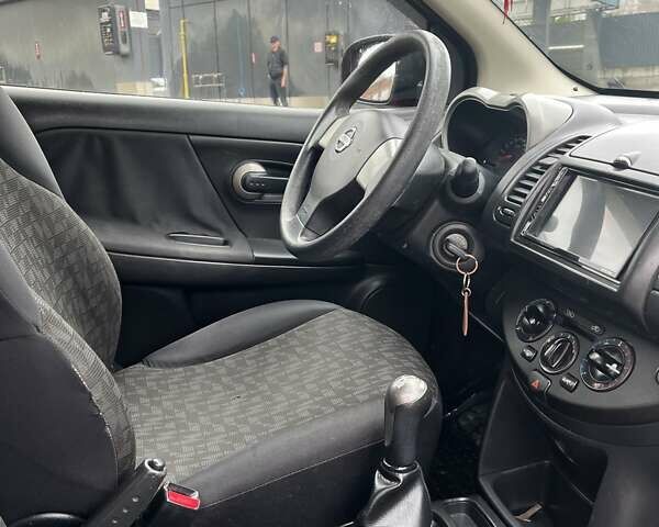 Червоний Ніссан Ноут, об'ємом двигуна 1.4 л та пробігом 28 тис. км за 4800 $, фото 5 на Automoto.ua