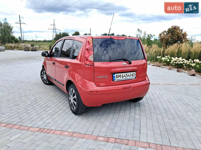 Червоний Ніссан Ноут, об'ємом двигуна 1.39 л та пробігом 182 тис. км за 5499 $, фото 5 на Automoto.ua