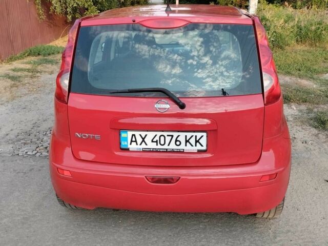 Красный Ниссан Ноут, объемом двигателя 1.4 л и пробегом 175 тыс. км за 5200 $, фото 5 на Automoto.ua