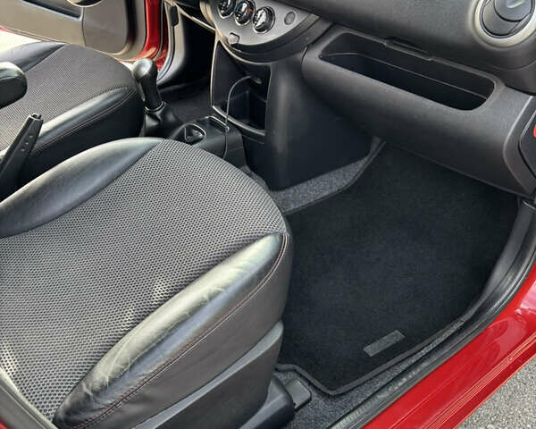 Ниссан Ноут 2008 в Киеве на Automoto.ua Красный Ниссан Ноут, объемом двигателя 1.6 л и пробегом 260 тыс. км за 5250 $, фото 41 на Automoto.ua