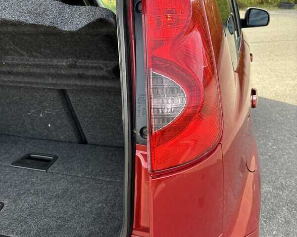 Ниссан Ноут 2008 в Киеве на Automoto.ua Красный Ниссан Ноут, объемом двигателя 1.6 л и пробегом 260 тыс. км за 5250 $, фото 25 на Automoto.ua