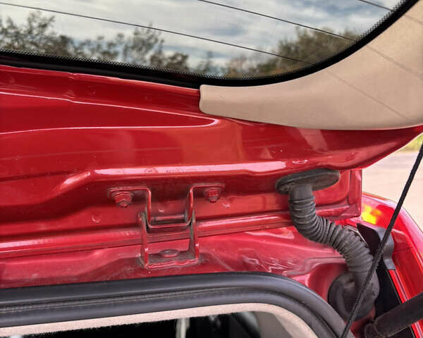 Ниссан Ноут 2008 в Киеве на Automoto.ua Красный Ниссан Ноут, объемом двигателя 1.6 л и пробегом 260 тыс. км за 5250 $, фото 24 на Automoto.ua