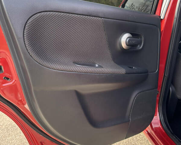 Ниссан Ноут 2008 в Киеве на Automoto.ua Красный Ниссан Ноут, объемом двигателя 1.6 л и пробегом 260 тыс. км за 5250 $, фото 27 на Automoto.ua