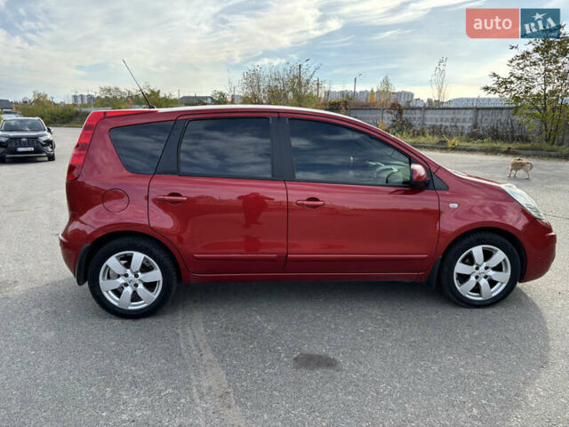 Ниссан Ноут 2008 в Киеве на Automoto.ua Красный Ниссан Ноут, объемом двигателя 1.6 л и пробегом 260 тыс. км за 5250 $, фото 11 на Automoto.ua