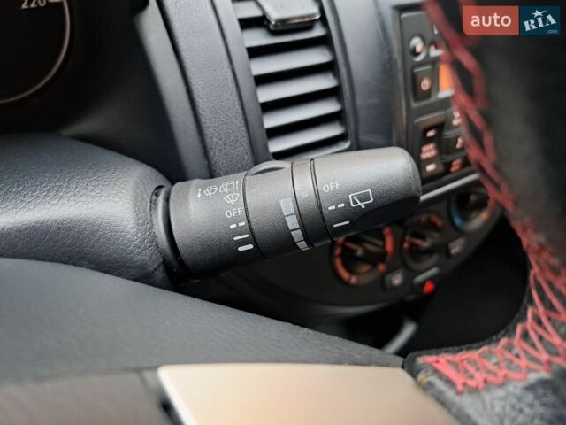 Красный Ниссан Ноут, объемом двигателя 1.39 л и пробегом 182 тыс. км за 6199 $, фото 75 на Automoto.ua
