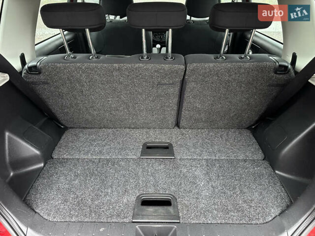 Красный Ниссан Ноут, объемом двигателя 1.39 л и пробегом 258 тыс. км за 6000 $, фото 49 на Automoto.ua