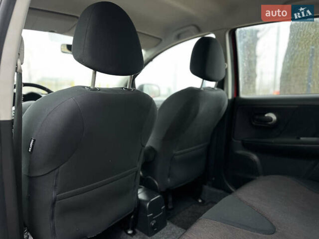 Красный Ниссан Ноут, объемом двигателя 1.39 л и пробегом 258 тыс. км за 6000 $, фото 32 на Automoto.ua