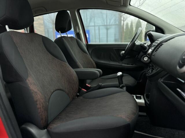 Червоний Ніссан Ноут, об'ємом двигуна 1.4 л та пробігом 258 тис. км за 6000 $, фото 6 на Automoto.ua