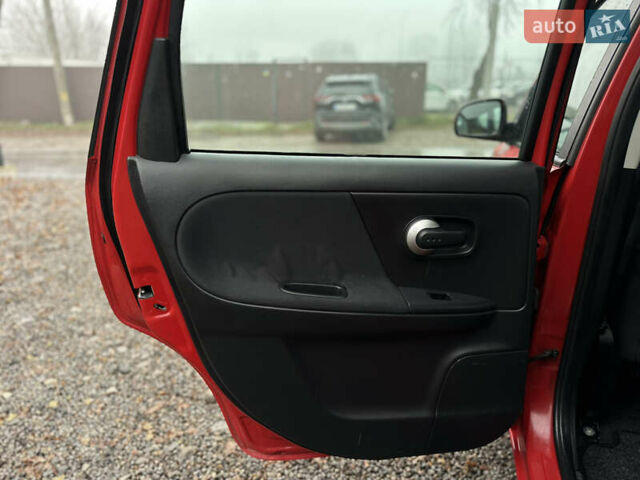Красный Ниссан Ноут, объемом двигателя 1.39 л и пробегом 258 тыс. км за 6000 $, фото 31 на Automoto.ua