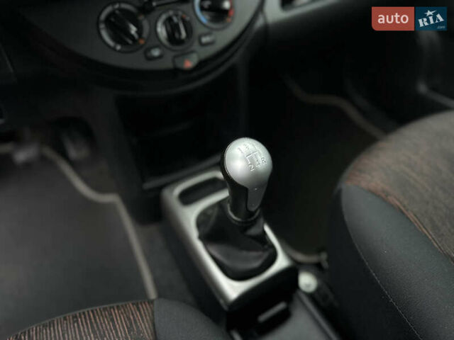 Красный Ниссан Ноут, объемом двигателя 1.39 л и пробегом 258 тыс. км за 6000 $, фото 28 на Automoto.ua