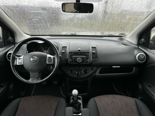 Червоний Ніссан Ноут, об'ємом двигуна 1.4 л та пробігом 258 тис. км за 6000 $, фото 7 на Automoto.ua