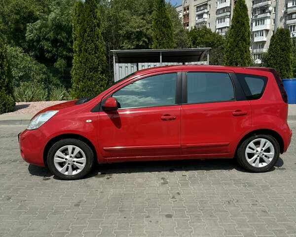 Ниссан Ноут 2010 в Житомире на Automoto.ua Красный Ниссан Ноут, объемом двигателя 1.6 л и пробегом 143 тыс. км за 7200 $, фото 2 на Automoto.ua