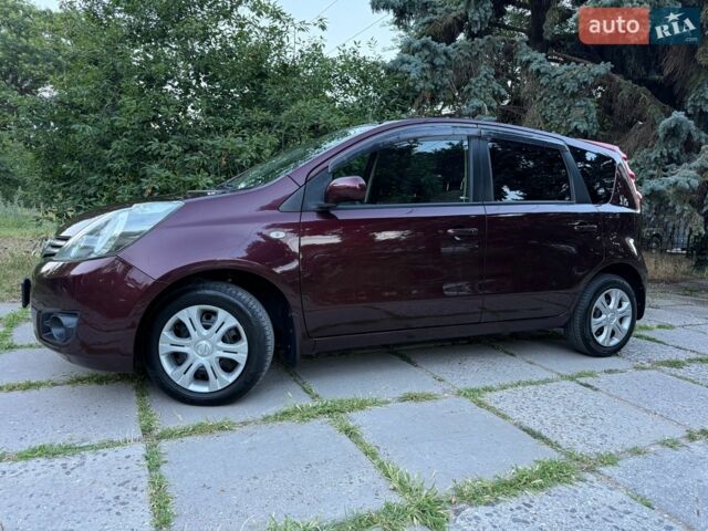 Червоний Ніссан Ноут, об'ємом двигуна 1.5 л та пробігом 70 тис. км за 7400 $, фото 15 на Automoto.ua