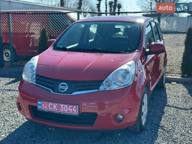 Красный Ниссан Ноут, объемом двигателя 1.39 л и пробегом 258 тыс. км за 6000 $, фото 1 на Automoto.ua