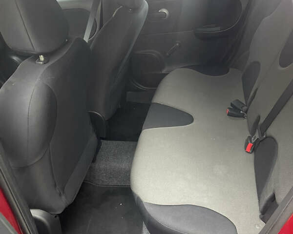 Червоний Ніссан Ноут, об'ємом двигуна 1.39 л та пробігом 144 тис. км за 7000 $, фото 6 на Automoto.ua