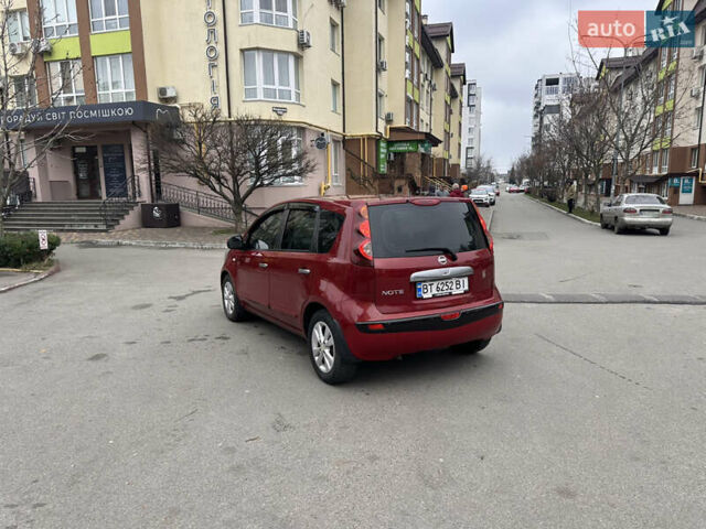 Червоний Ніссан Ноут, об'ємом двигуна 1.6 л та пробігом 193 тис. км за 6999 $, фото 5 на Automoto.ua