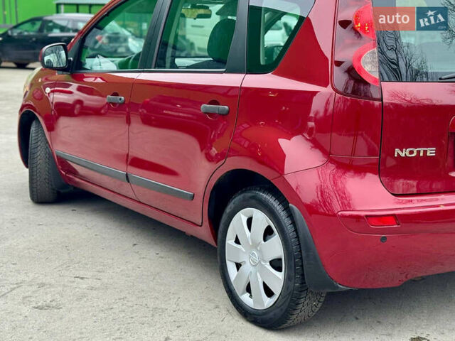 Червоний Ніссан Ноут, об'ємом двигуна 1.39 л та пробігом 139 тис. км за 5600 $, фото 27 на Automoto.ua