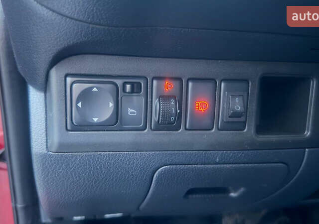 Красный Ниссан Ноут, объемом двигателя 1.6 л и пробегом 193 тыс. км за 7400 $, фото 13 на Automoto.ua