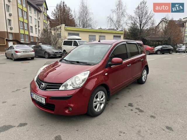 Червоний Ніссан Ноут, об'ємом двигуна 1.6 л та пробігом 193 тис. км за 6999 $, фото 1 на Automoto.ua