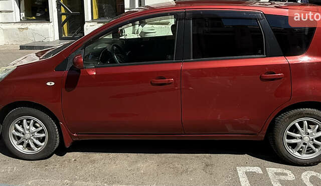 Красный Ниссан Ноут, объемом двигателя 1.5 л и пробегом 101 тыс. км за 10000 $, фото 4 на Automoto.ua