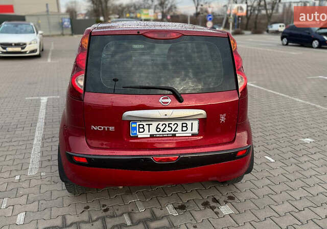 Красный Ниссан Ноут, объемом двигателя 1.6 л и пробегом 193 тыс. км за 7400 $, фото 6 на Automoto.ua