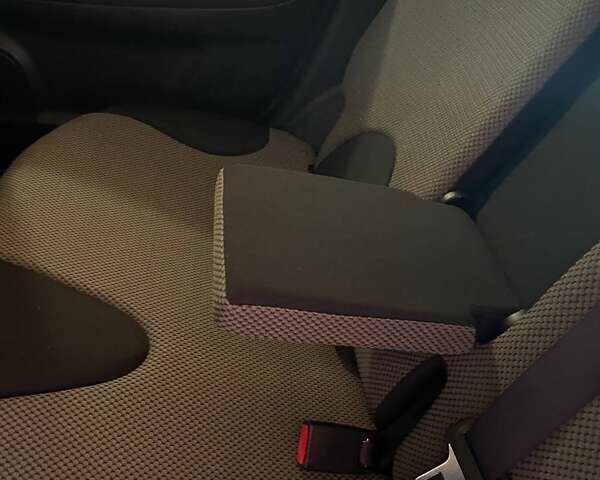 Красный Ниссан Ноут, объемом двигателя 1.5 л и пробегом 202 тыс. км за 6300 $, фото 22 на Automoto.ua