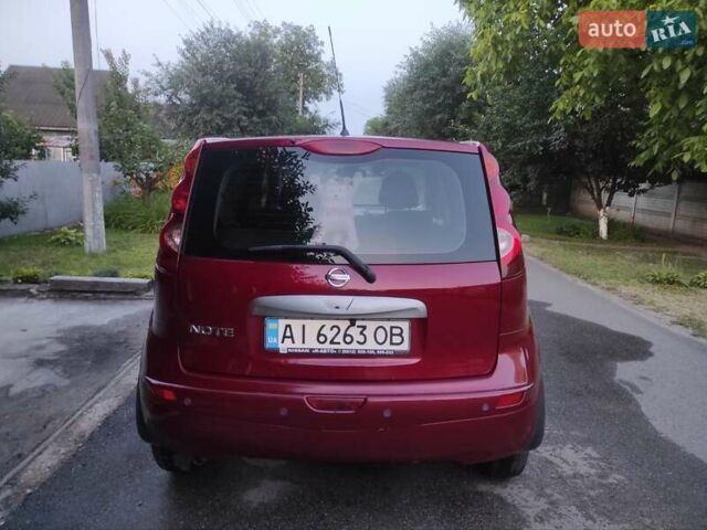 Красный Ниссан Ноут, объемом двигателя 1.6 л и пробегом 167 тыс. км за 7300 $, фото 2 на Automoto.ua