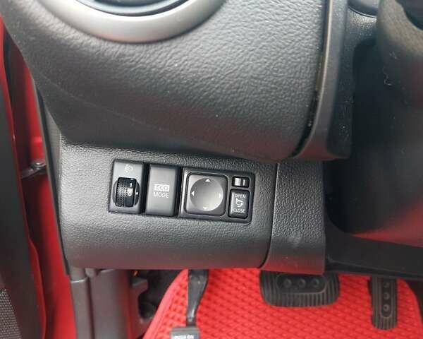 Красный Ниссан Ноут, объемом двигателя 1.5 л и пробегом 118 тыс. км за 7800 $, фото 10 на Automoto.ua