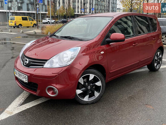 Красный Ниссан Ноут, объемом двигателя 1.6 л и пробегом 163 тыс. км за 8599 $, фото 1 на Automoto.ua