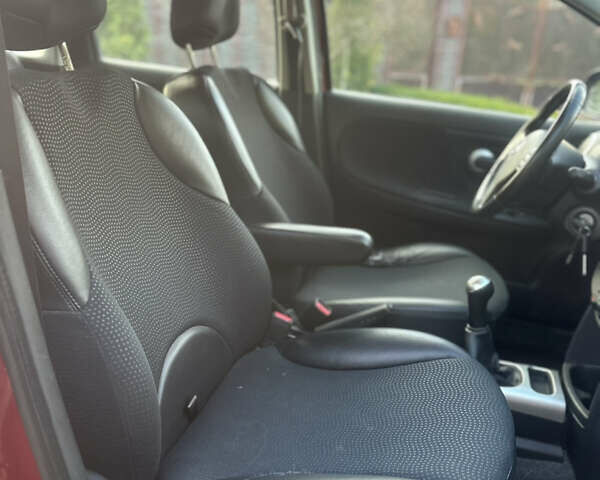 Красный Ниссан Ноут, объемом двигателя 1.4 л и пробегом 190 тыс. км за 5499 $, фото 11 на Automoto.ua