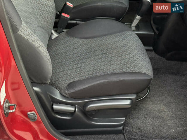 Червоний Ніссан Ноут, об'ємом двигуна 1.5 л та пробігом 82 тис. км за 7500 $, фото 53 на Automoto.ua