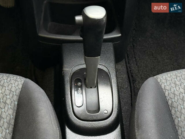 Красный Ниссан Ноут, объемом двигателя 1.5 л и пробегом 82 тыс. км за 7200 $, фото 43 на Automoto.ua