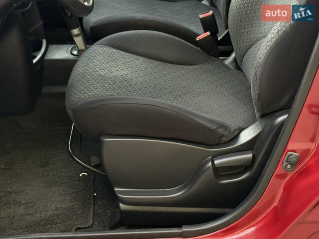 Красный Ниссан Ноут, объемом двигателя 1.5 л и пробегом 82 тыс. км за 7200 $, фото 33 на Automoto.ua