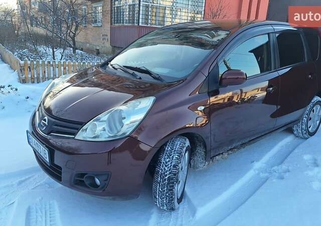 Красный Ниссан Ноут, объемом двигателя 1.5 л и пробегом 74 тыс. км за 6900 $, фото 3 на Automoto.ua