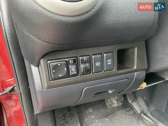 Красный Ниссан Ноут, объемом двигателя 1.6 л и пробегом 163 тыс. км за 8599 $, фото 32 на Automoto.ua