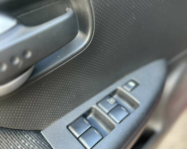 Красный Ниссан Ноут, объемом двигателя 1.4 л и пробегом 190 тыс. км за 5499 $, фото 13 на Automoto.ua